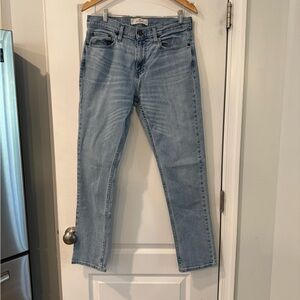 Hollister Men's Light Blue Straight Jeans